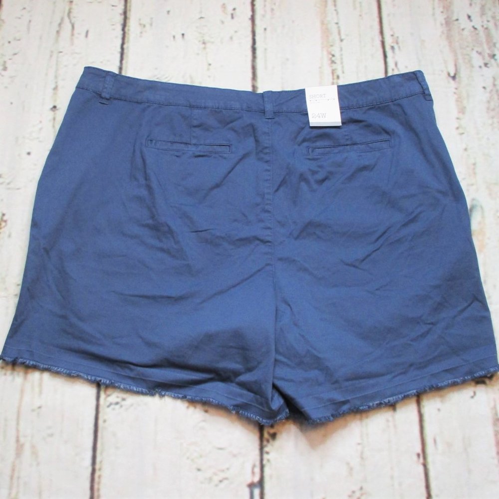 Style & Co Plus Chino Bermuda Shorts - Picture 4 of 7